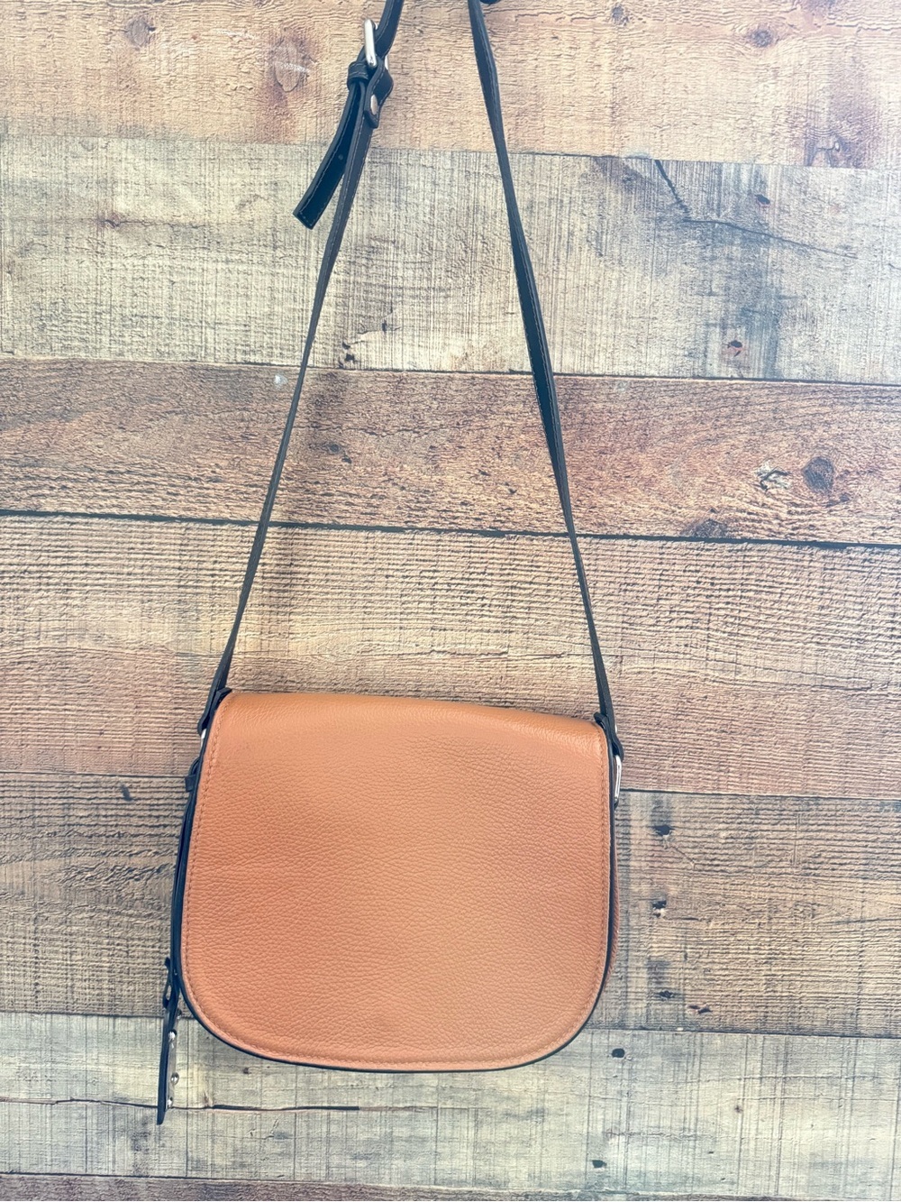 Valentina Italia Classic Tan Pebbled Leather Crossbody Bag